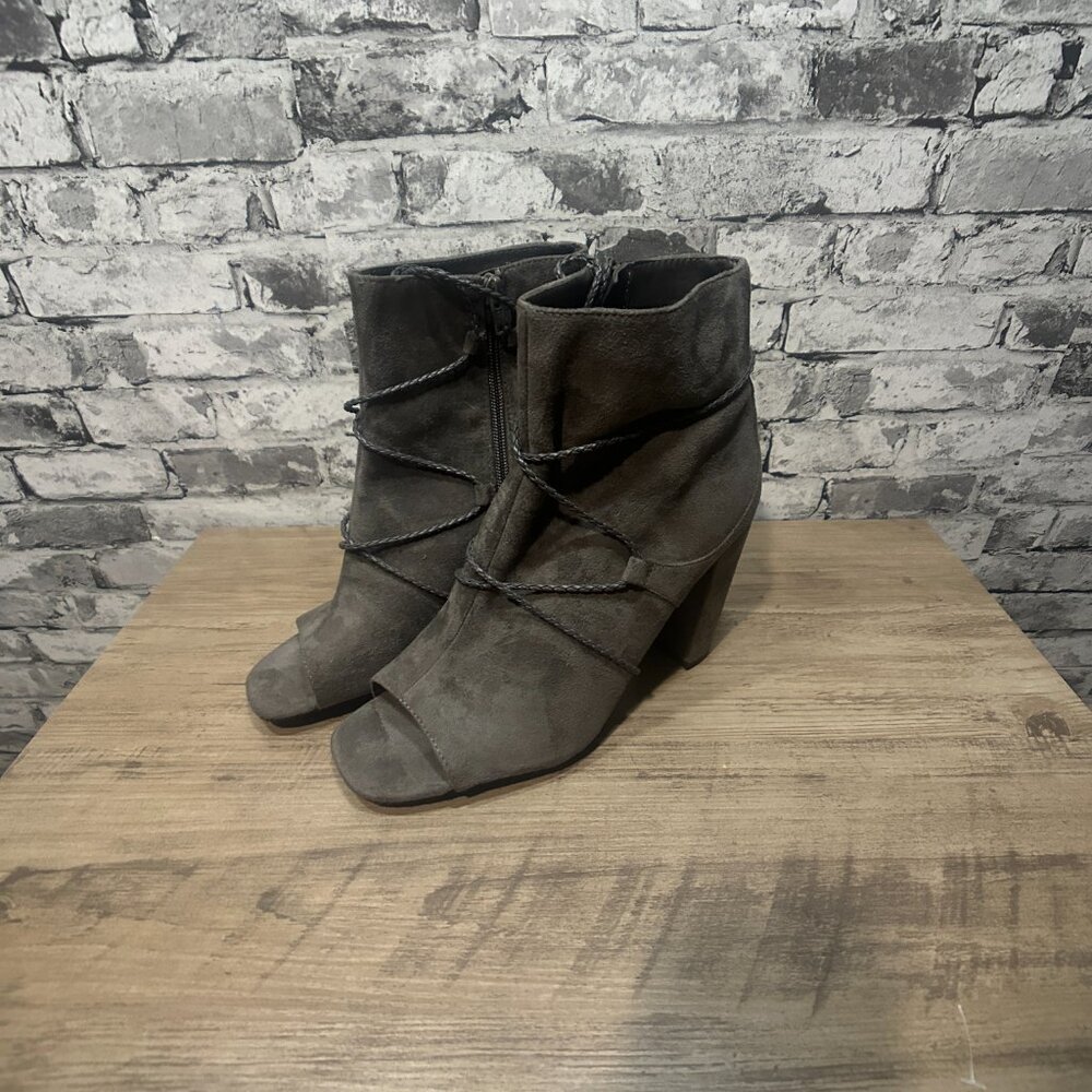 EUC Rialto Mila Grey Heeled Boots Size 10M